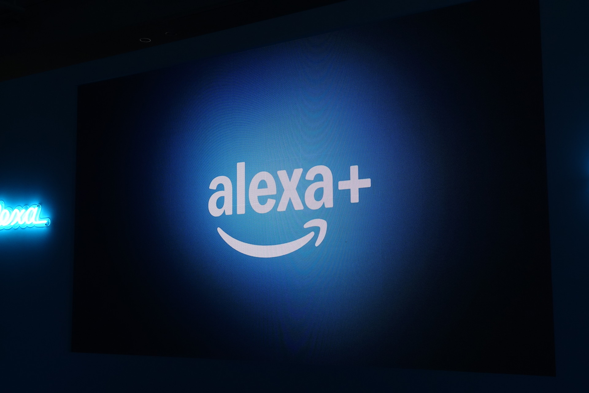 アマゾン「Alexa+」、提供開始 月額3000円でプライム会員は無料
