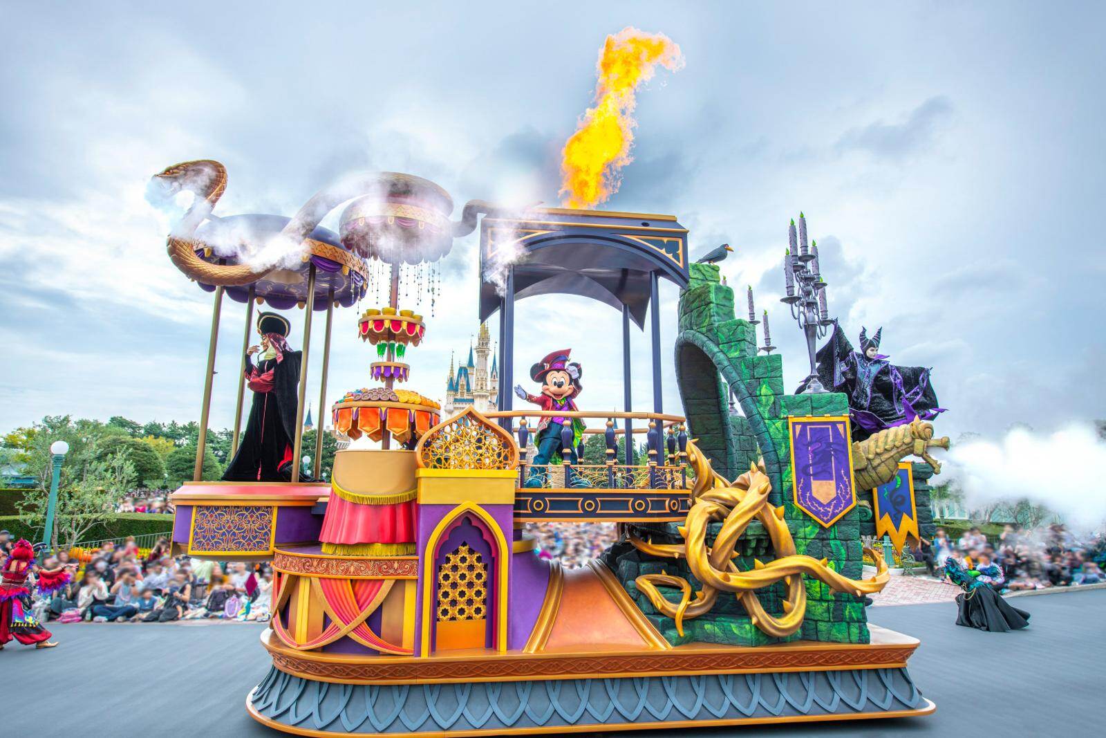 東京ディズニーランド＆シー「ディズニー・ハロウィーン」ヴィランズ主役のパレードや限定グッズも