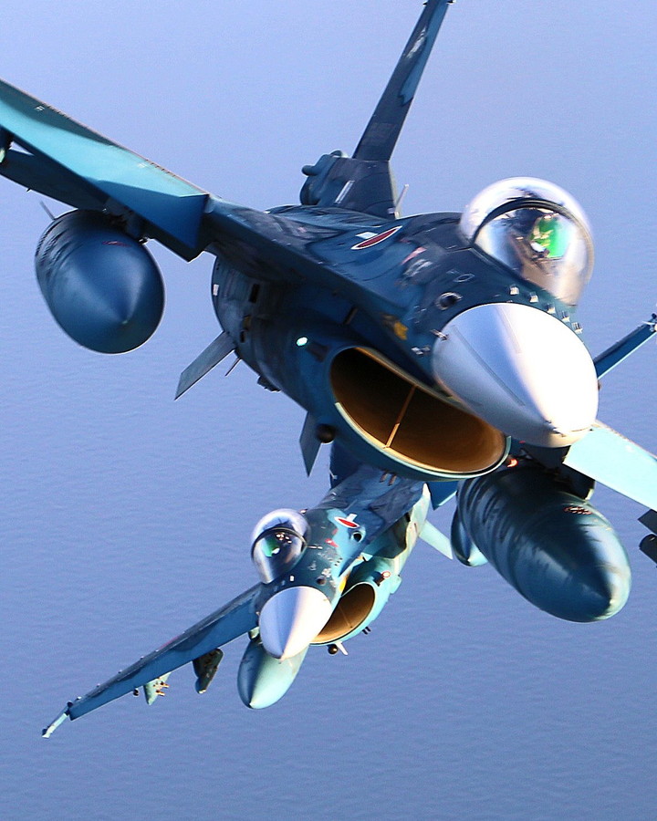 アニメや映画の戦闘機「やたら格闘戦しすぎ！」いまや背後を取るのは “時代遅れ” です