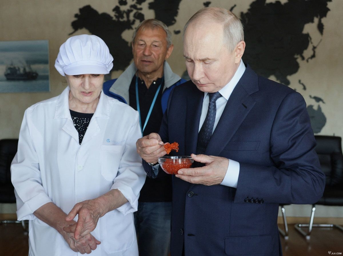 プーチン氏、択捉島なぜ訪問？ ウクライナ視察は却下 日本のナイーブな期待が破綻【地球コラム】
