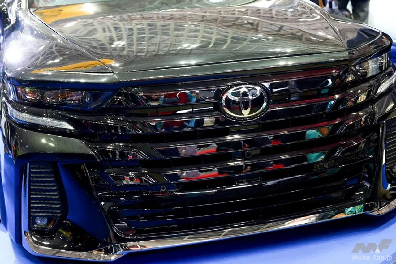 公道を走れ！ 新時代クロスオーバー「ヴェルファイア セダン」。NATS卒業旅行に向けて車検適合へ【東京オートサロン2026】