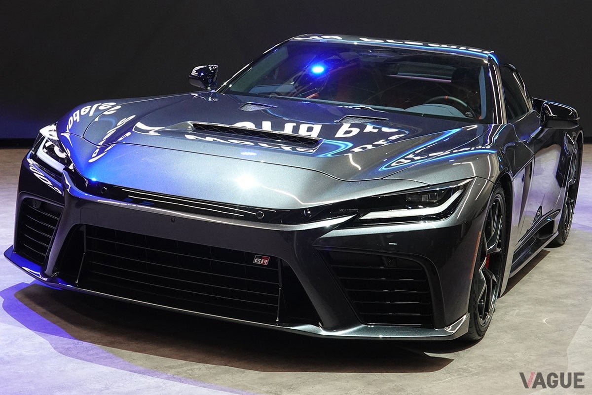 トヨタの新フラッグシップスポーツカー「GR GT」世界初公開！ “ドライバーファースト”の思想から生み出される「公道を走るレーシングカー」のスゴさとは