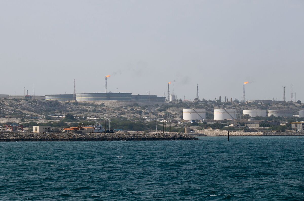 イラン、攻撃開始以降の原油輸出拡大－前日までの年平均から44％増
