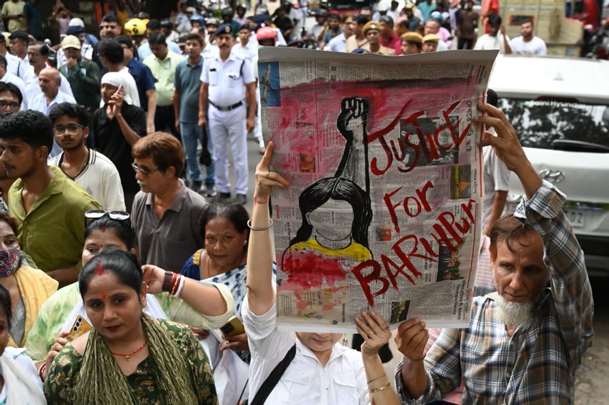 インドで10代少女のレイプ殺人 暴徒が無実の男性殺害、警察は容疑者を射殺