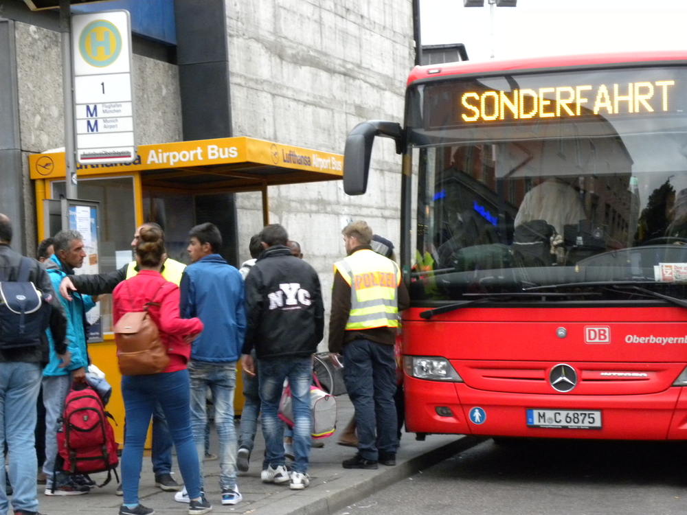 ドイツ極右政党AfDが「移民数の上限」を要求しない理由（新潮社 フォーサイト）