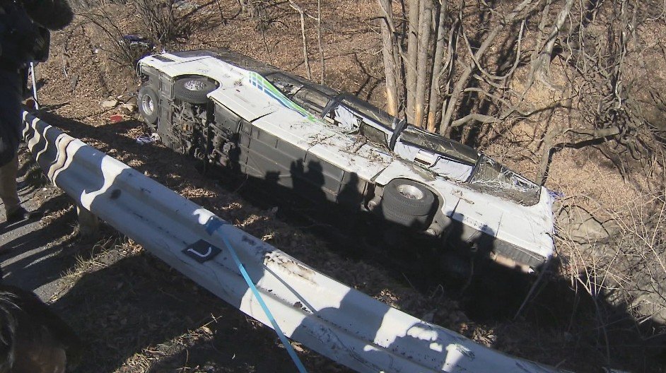 「乗客はいるのか…5m崖下にバス」大学生ら15人死亡、26人重軽傷 「絶対に立件を」捜査にあたった警察官の胸中「被害者、ご遺族の気持ちを」 軽井沢スキーバス事故10年