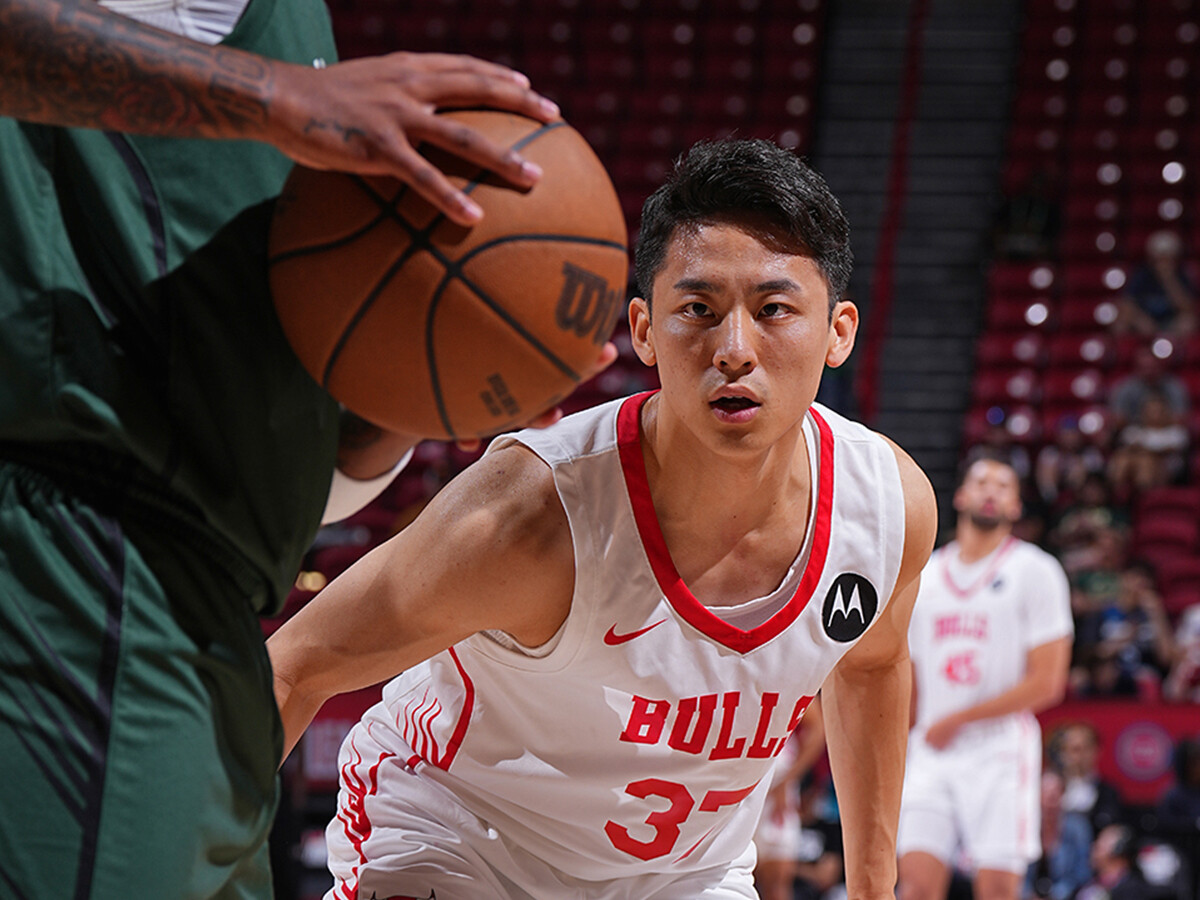 河村勇樹のさらなる成長への課題 「参考になる選手」と元NBAスモールPG解説者が挙げたレジェンドとは？