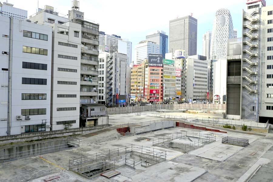 都心「巨大再開発」もういらない？ 新宿駅南口プロジェクト「工期未定」の大波紋――建設費1.4倍が示す“都市開発モデル”の限界