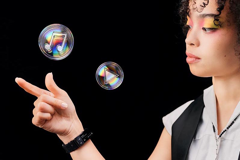 ソニーから継承したスマートウォッチwena X誕生