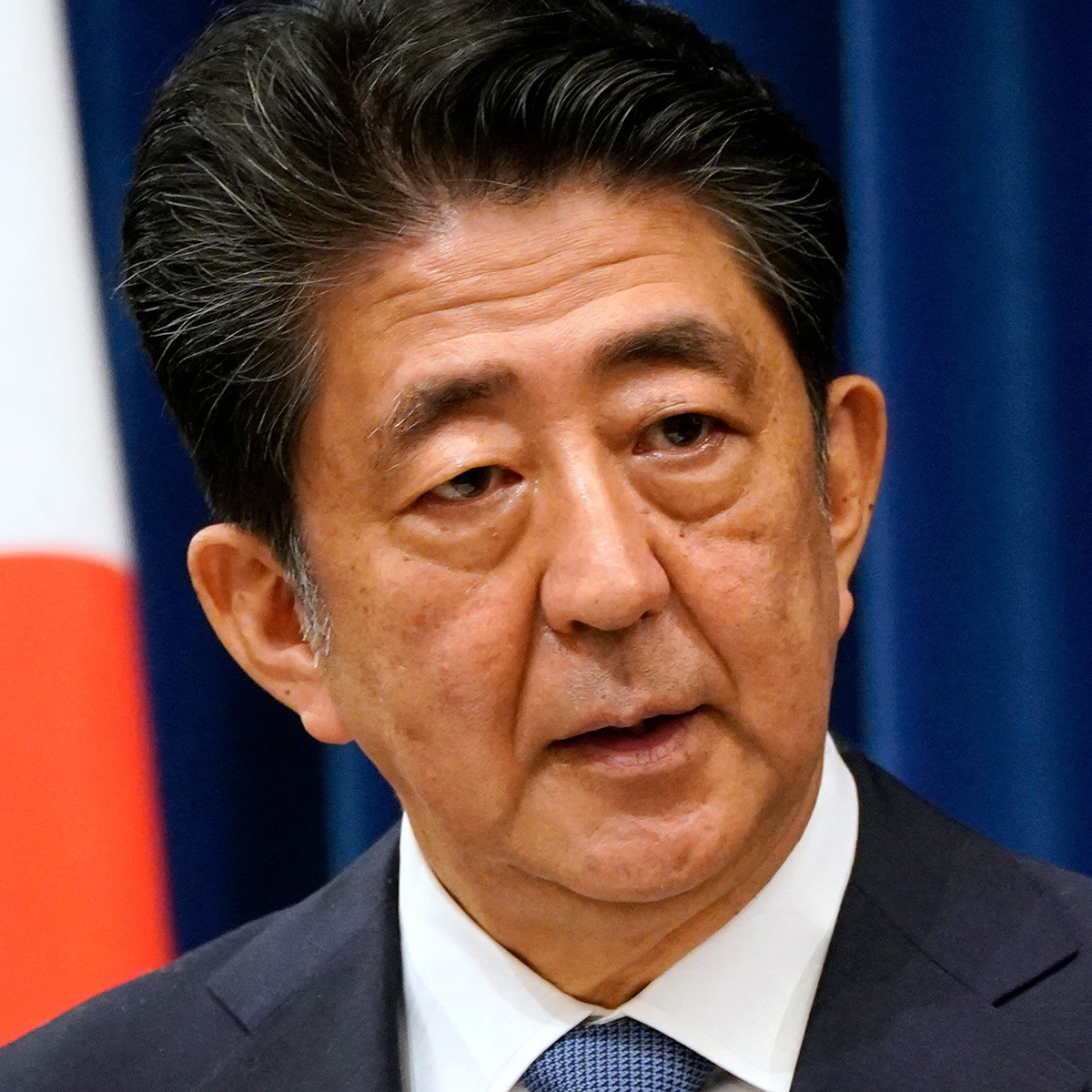 「山上さんありがとう！」と書かれ…安倍元首相の死を揶揄する“不謹慎チラシ”が物議…掲示された東北大学は「速やかに撤去」と回答（女性自身）