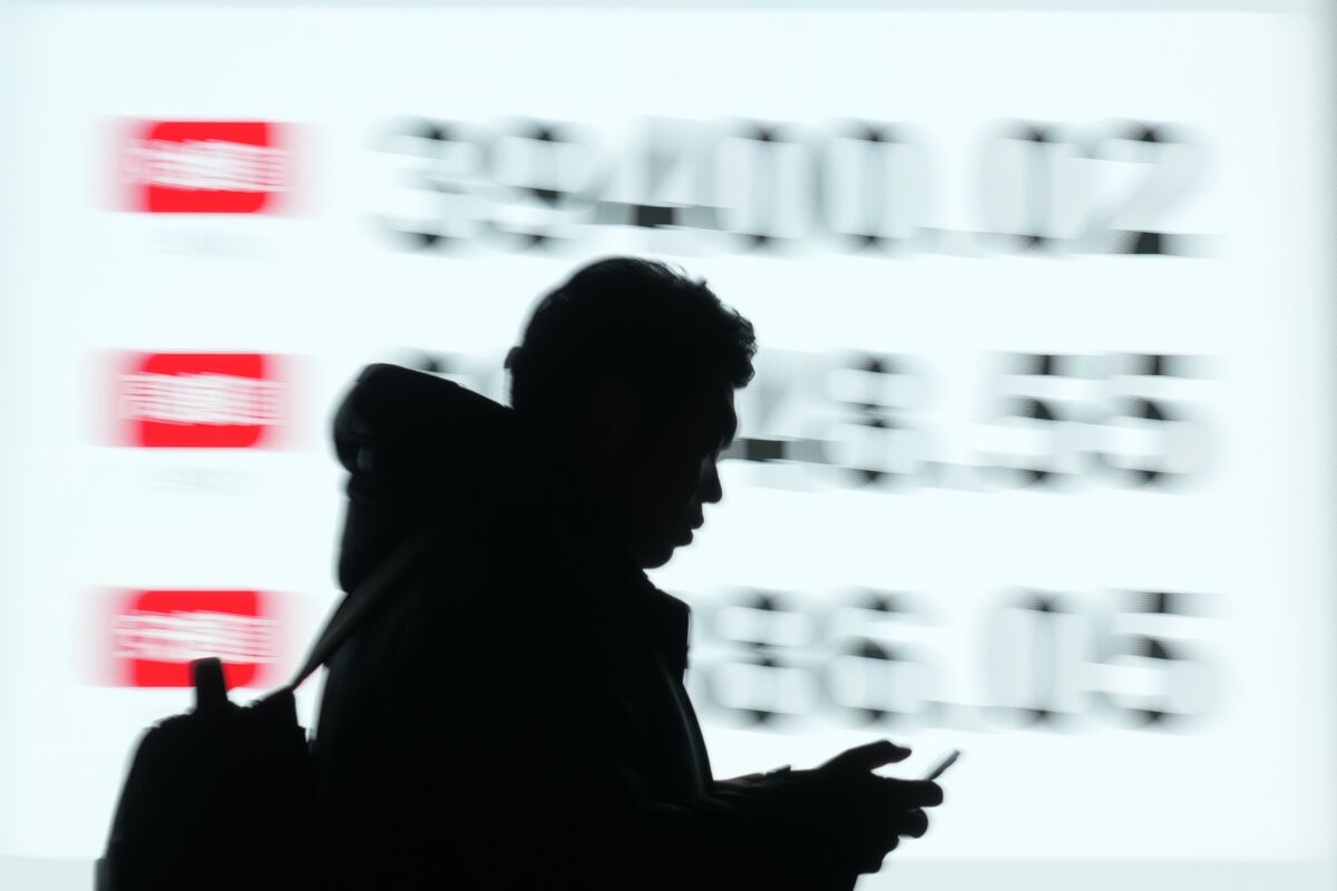 中国株の上昇続く、流動性相場で過熱感も－ハイテク・不動産銘柄高い
