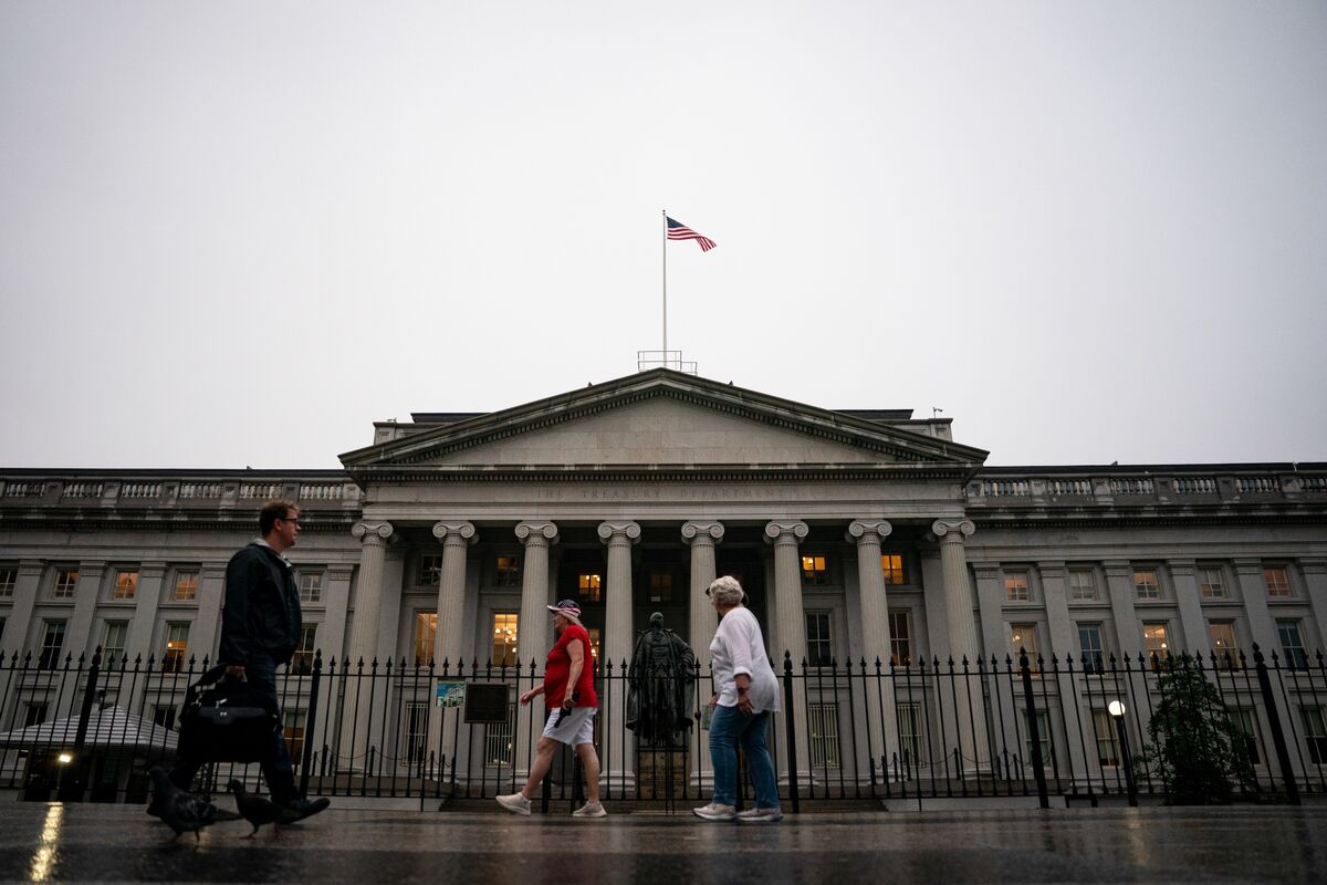 米国債市場、10年債利回りが４％に低下するとの見方が強まる