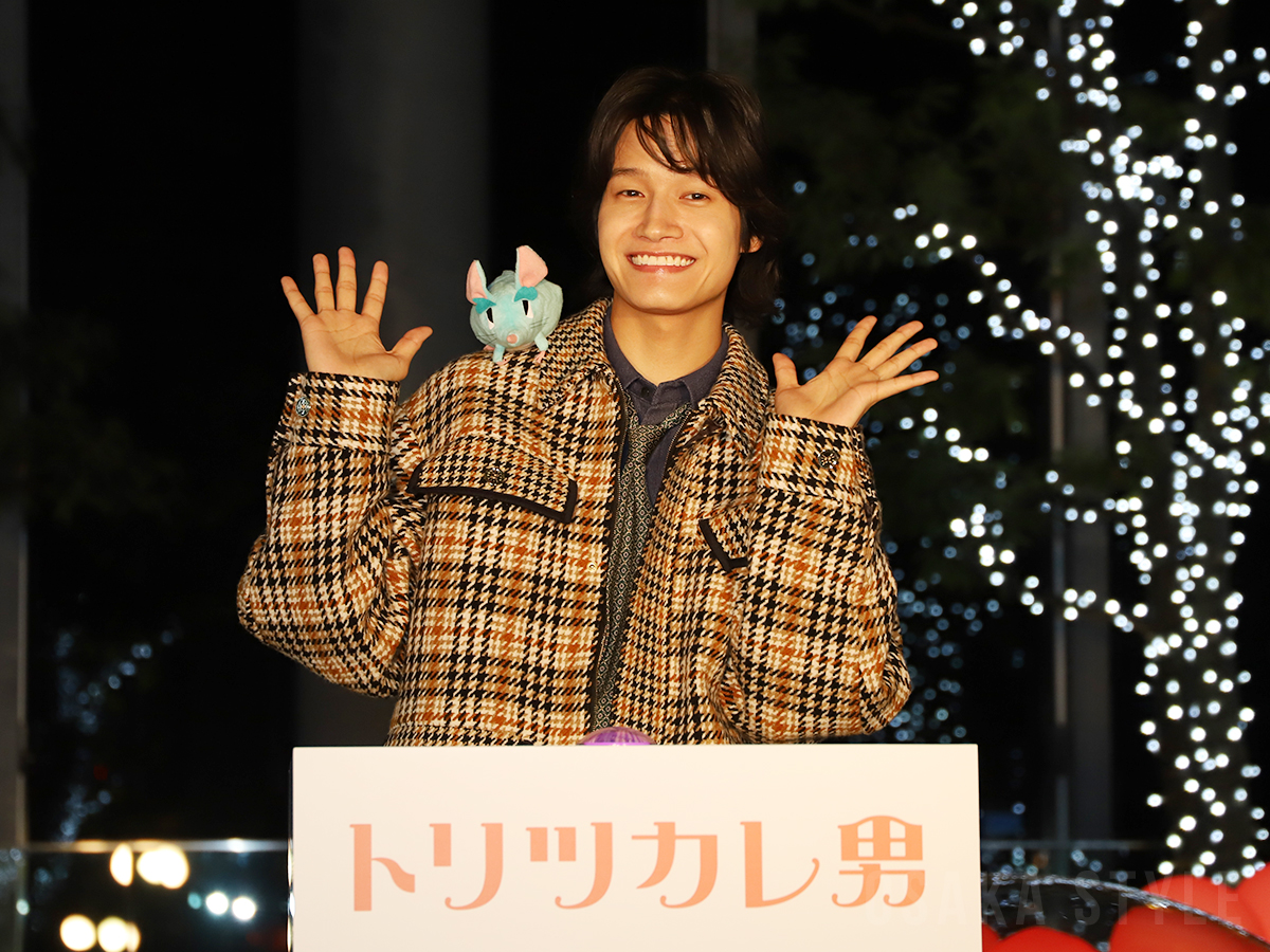 佐野晶哉さん登壇 あべのハルカスで映画「トリツカレ男」スペシャル点灯式