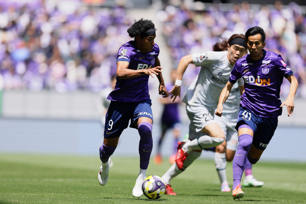 【J1結果速報】サンフレッチェ広島が後半AT弾で劇的勝利！連敗を4でストップ。アルビレックス新潟は3失点でFC東京に敗北