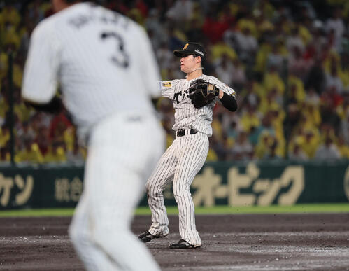 【梨田昌孝】雨の中の試合で明暗分けた守備 阪神中野拓夢の好プレーが傾き掛けた“流れ”渡さず