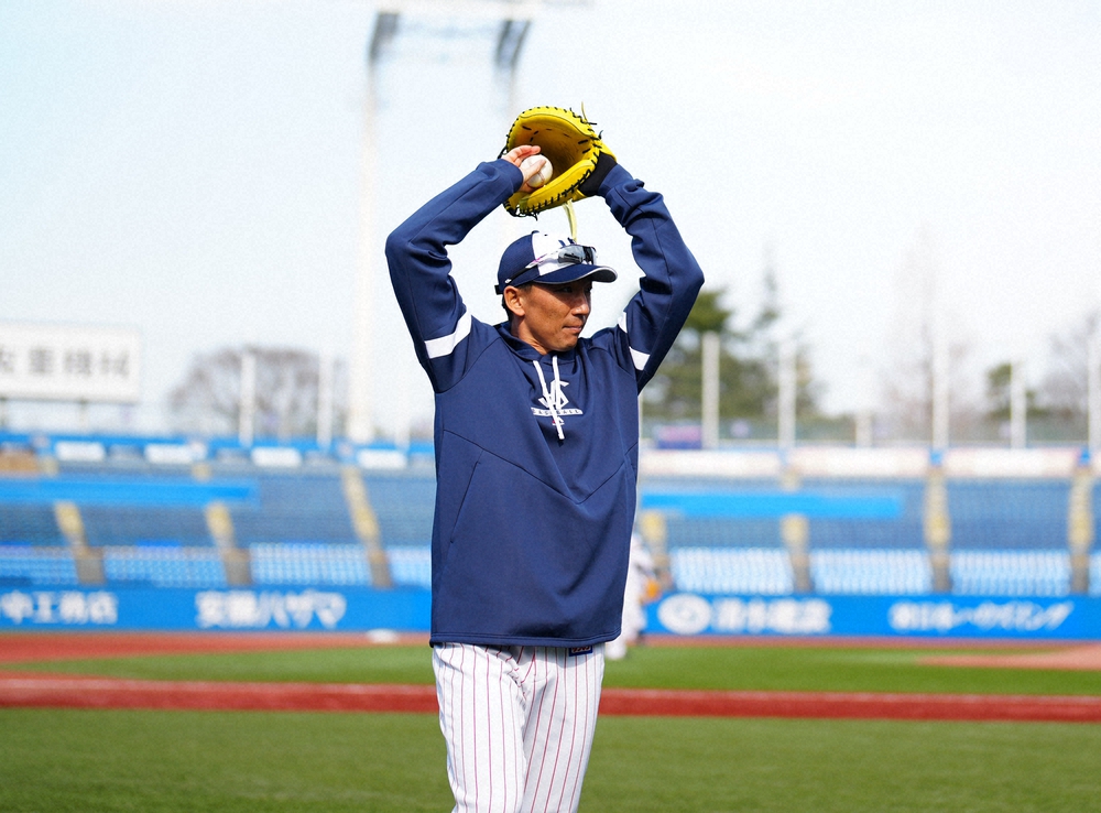 ヤクルト 退団の嶋基宏ヘッドコーチ「感謝しかない」 ヤクルトには6年在籍「温かく迎え入れてもらった」