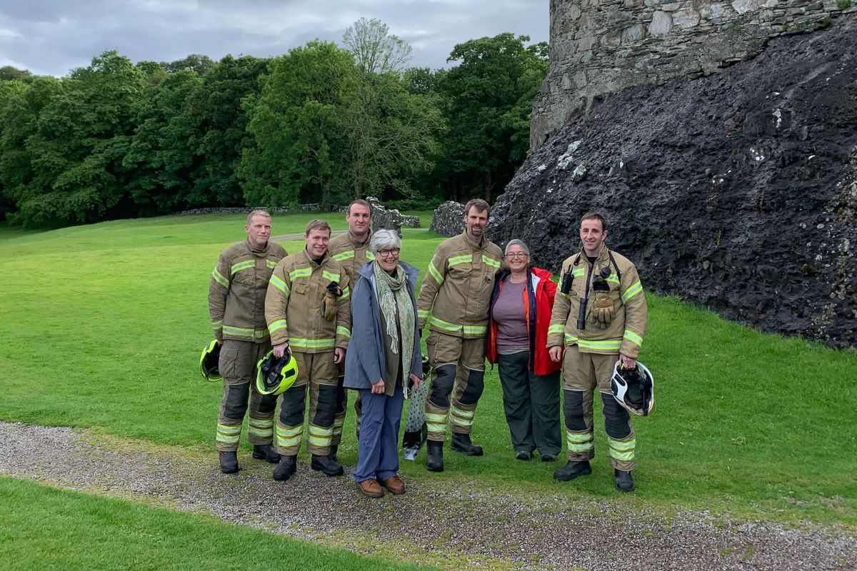 米国人旅行者の姉妹、中世の城に閉じ込められる スコットランド