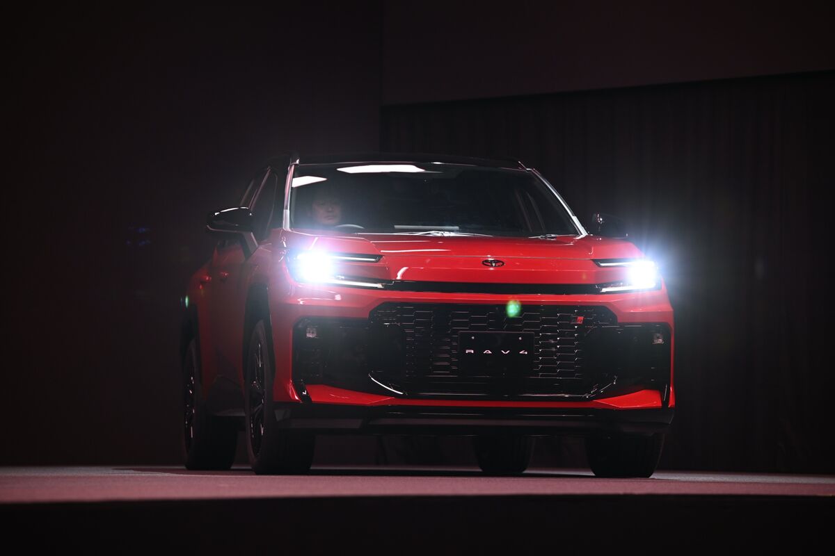 トヨタは新型「ＲＡＶ４」でガソリン車廃止－米最販車、関税が逆風に