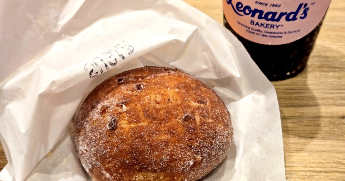 今までのドーナツとは別物！ 横浜にのみ出店しているハワイの人気店「レナーズ」で『マラサダ』を初めて食べてみた → まさかの甘さ控えめ！