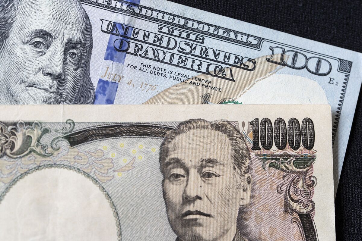 【日本市況】円下落、物価下振れリスクと日銀ハト派化－金利が急低下