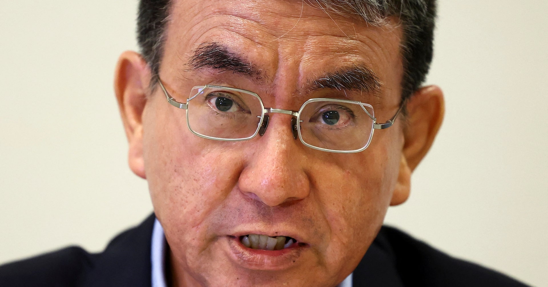 インタビュー：円安是正へ日銀利上げ必要、財政規律も＝河野元外相