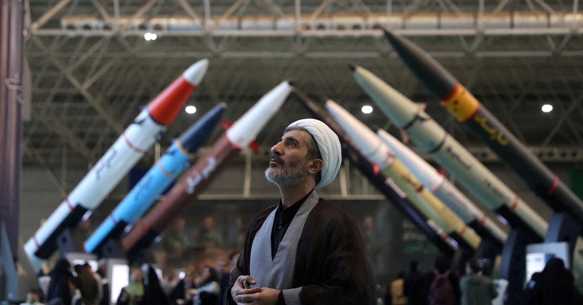 アングル：イラン革命防衛隊、指導部壊滅でも事前の権限移譲で支配力強化か