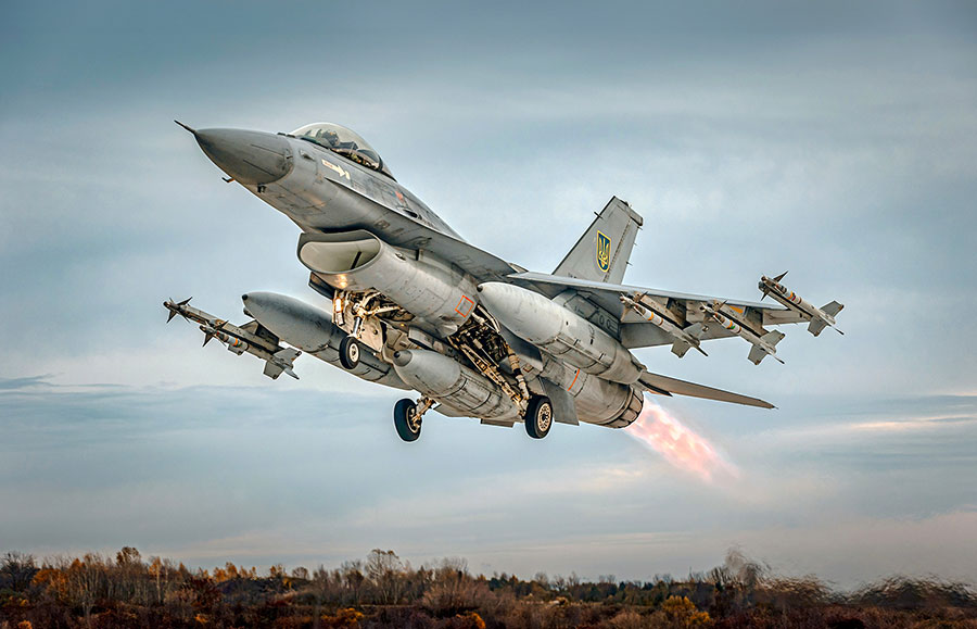 ロシア軍の自爆ドローンを“高コスパ精密兵器”で撃墜 ウ空軍F-16の安全性も高める第3の選択肢