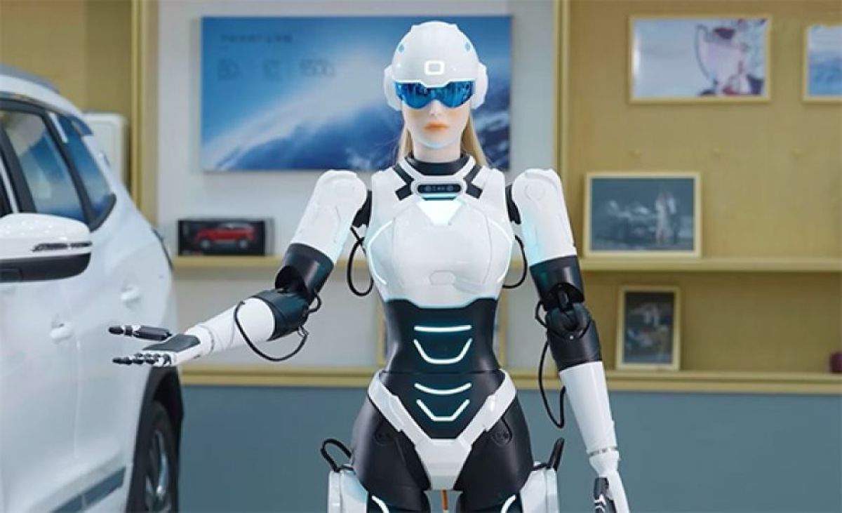 ついに車のディーラーにAIヒューマノイドロボットが登場！巧みな話術で車の販売をアシスト