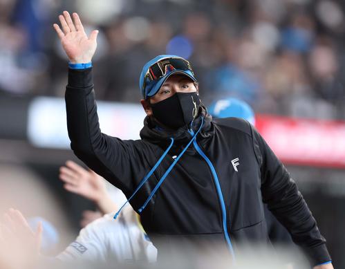 【日本ハム】新庄監督「勝ち越しさせな～い。させません」Ｖ争いライバルに２勝１敗／一問一答