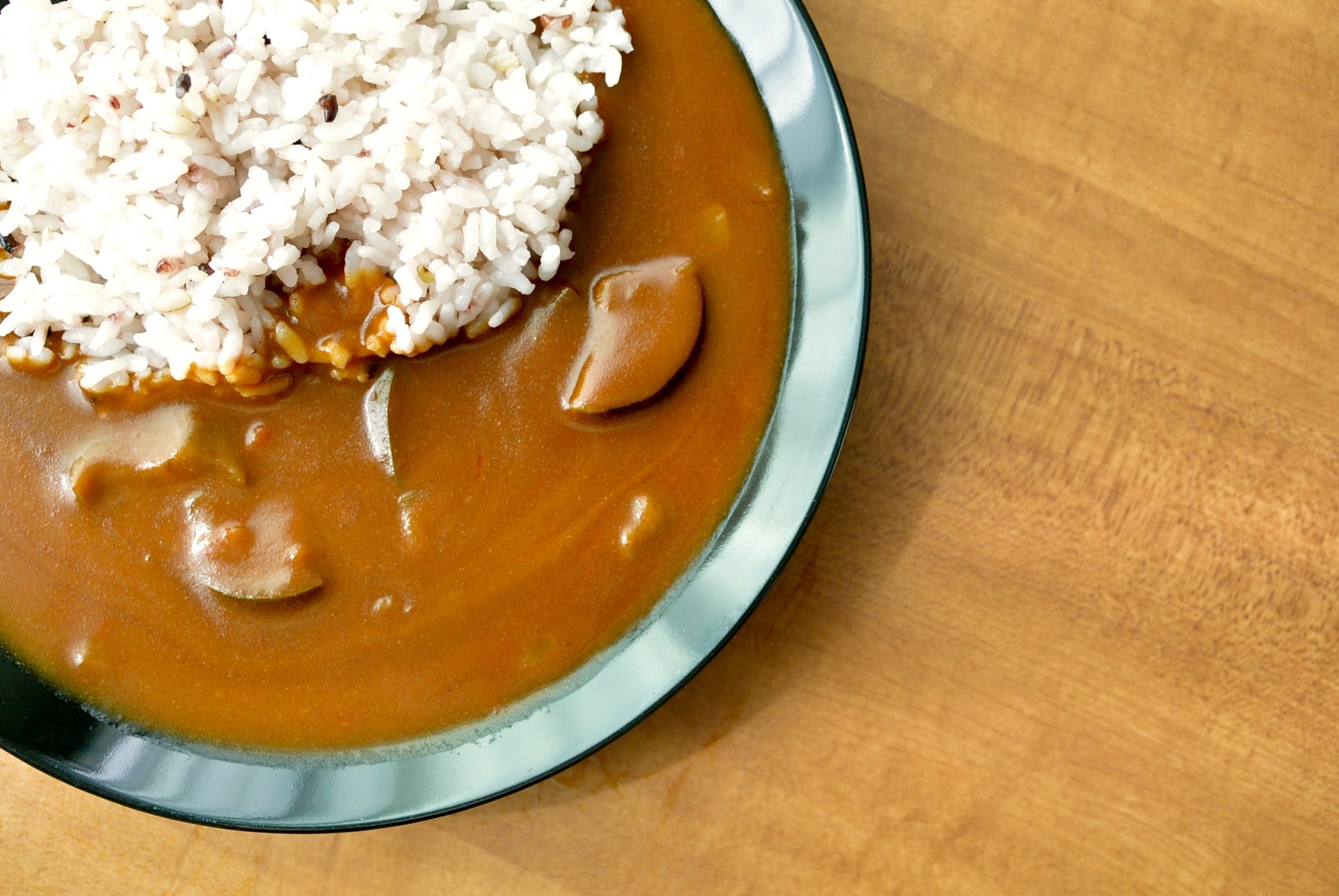 「見かけたらつい買ってしまうレトルトカレー」ランキングTOP25！ 第1位は「銀座カリー（明治）」【2025年最新調査結果】