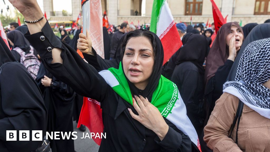 トランプ氏、イランに「行儀良くしろ」と警告 米軍は攻撃続ける