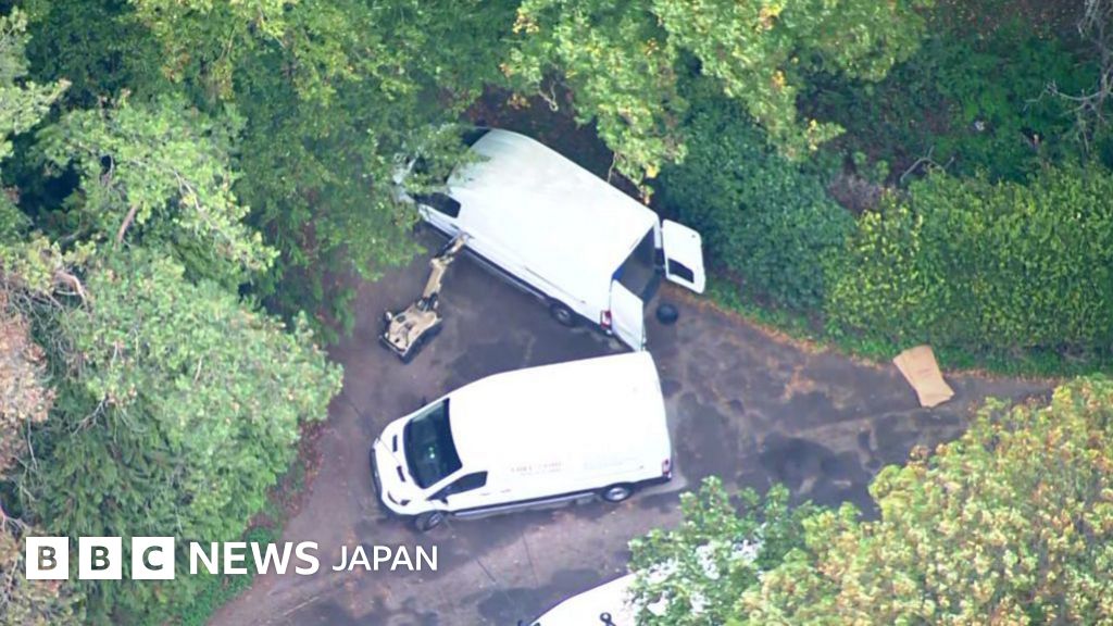 英空軍基地の近くで逮捕の5人、その1人が自ら救急通報 車内に爆発物なし