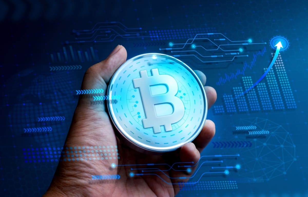 【ビットコイン】「1BTC＝約3万5000円」だった2015年…当時「10万円分」購入していたら、今いくらになっていた？“高騰の理由”やリスクを解説（ファイナンシャルフィールド）