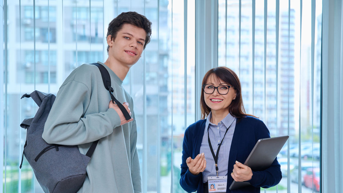 背の高い学生は背が低い学生よりもテストでいい点を取っているという研究結果