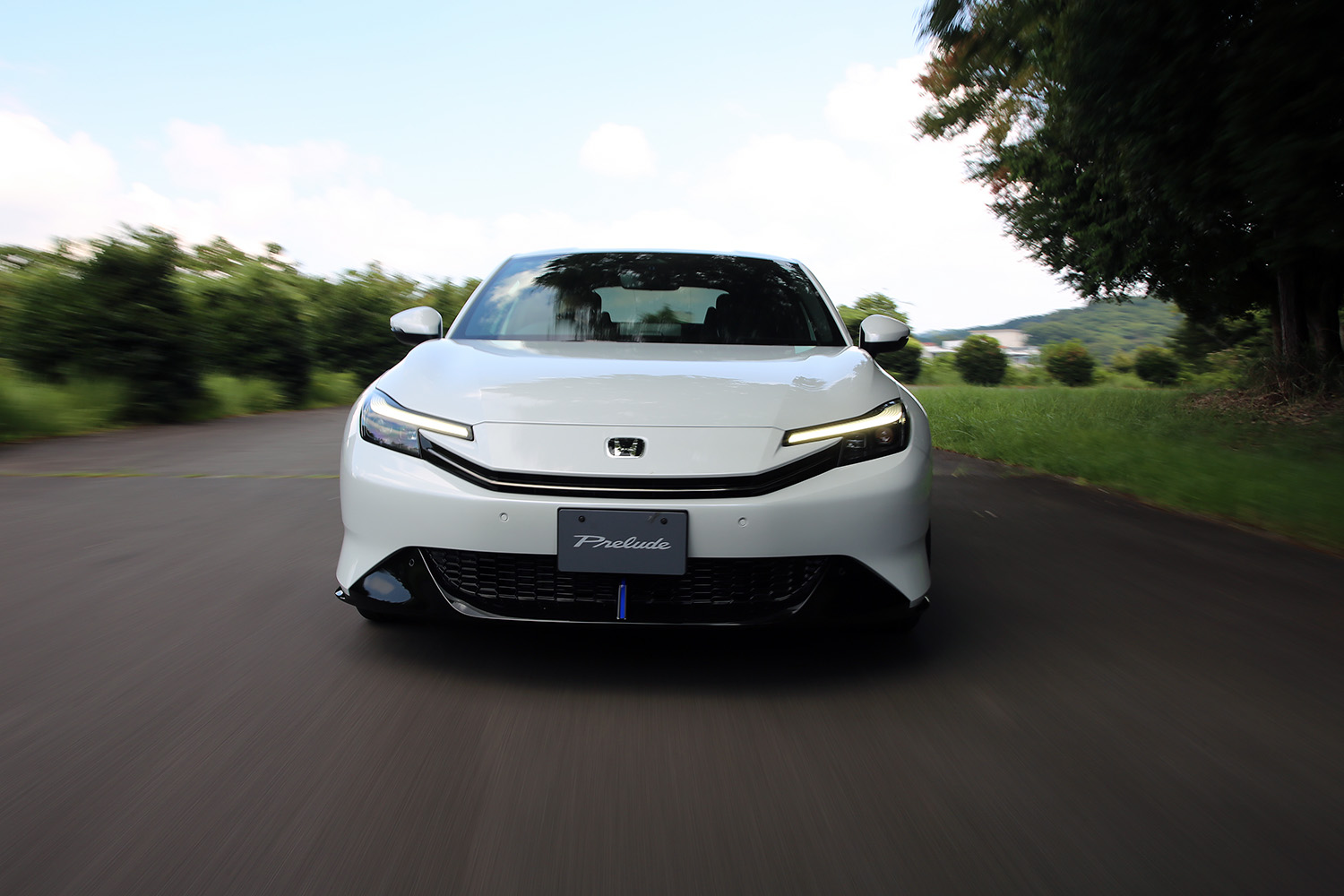 昭和の車名とデートカーを彷彿とさせるフォルムでホンダ「プレリュード」が24年ぶりに復活