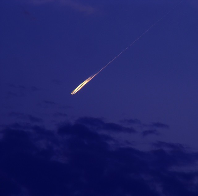 突如現れた「巨大な火の玉」これって隕石？西日本の夜空が白昼に変わったワケ【天文学者が解説】（よろず～ニュース）