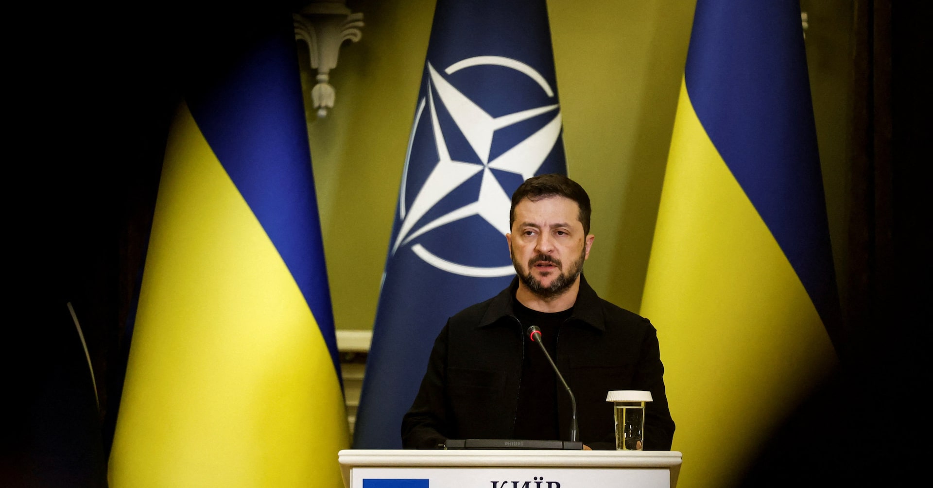 ゼレンスキー氏、対ロシア圧力強化呼びかけ ＮＡＴＯ事務総長と会談