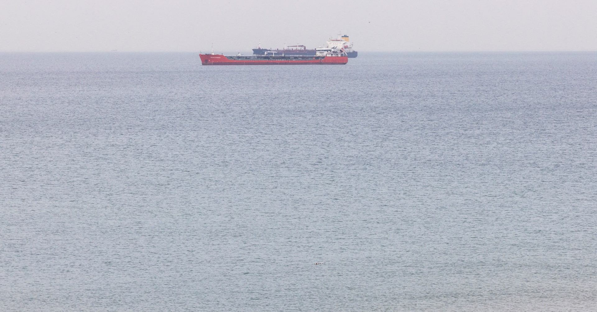 黒海で石油タンカー2隻にドローン攻撃、ロシア南部に向け航行中