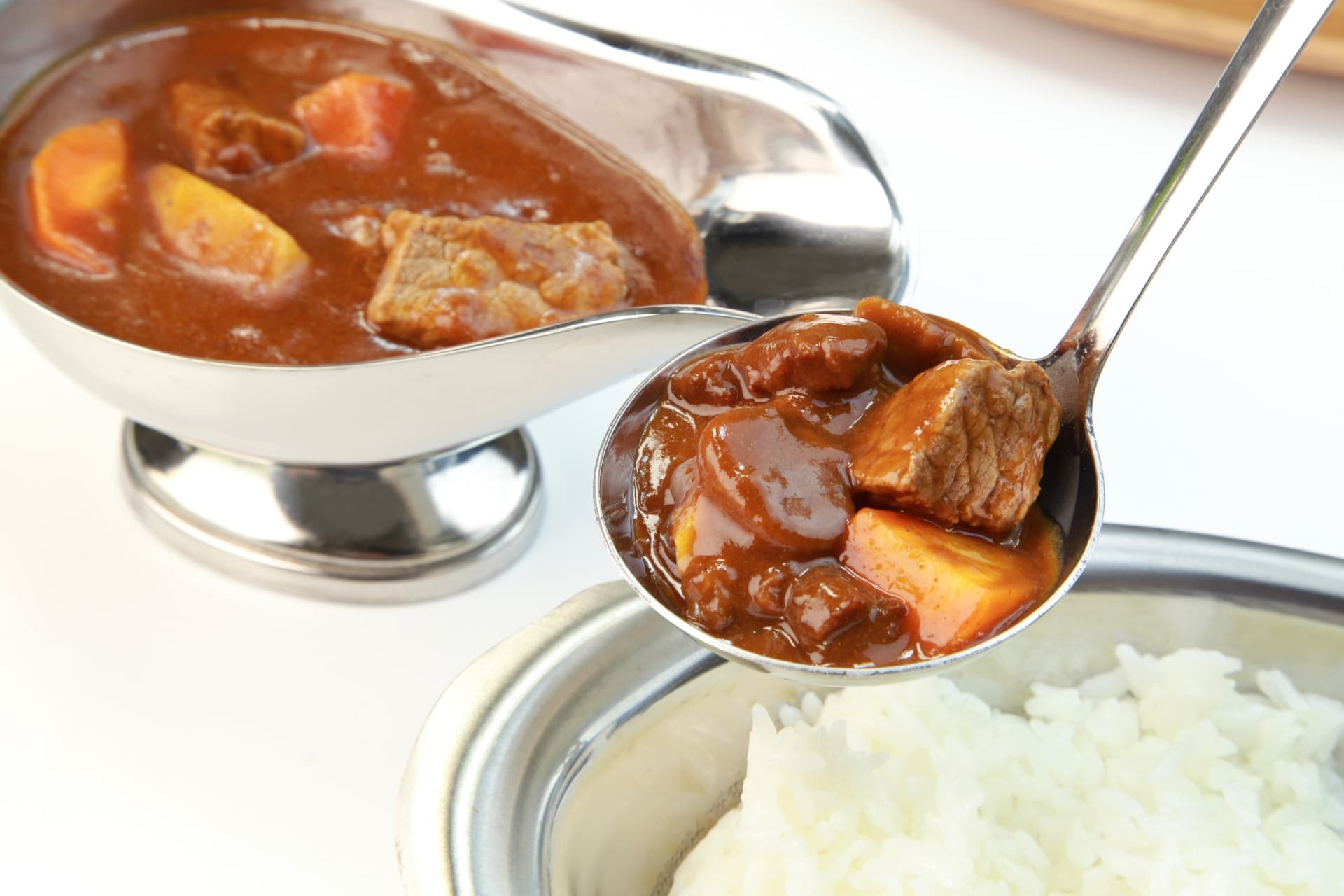 「これぞおふくろの味」 東海在住者に聞いた“最高にうまいと思うカレールー”ランキング上位に「定期購入にちょうどよい」「どのカレーと合わせても美味しい」の声