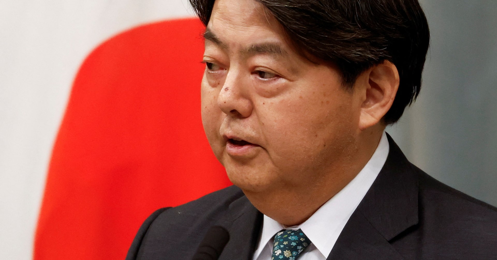 原油高が日本経済に及ぼす影響、高い緊張感持ち注視＝林官房長官