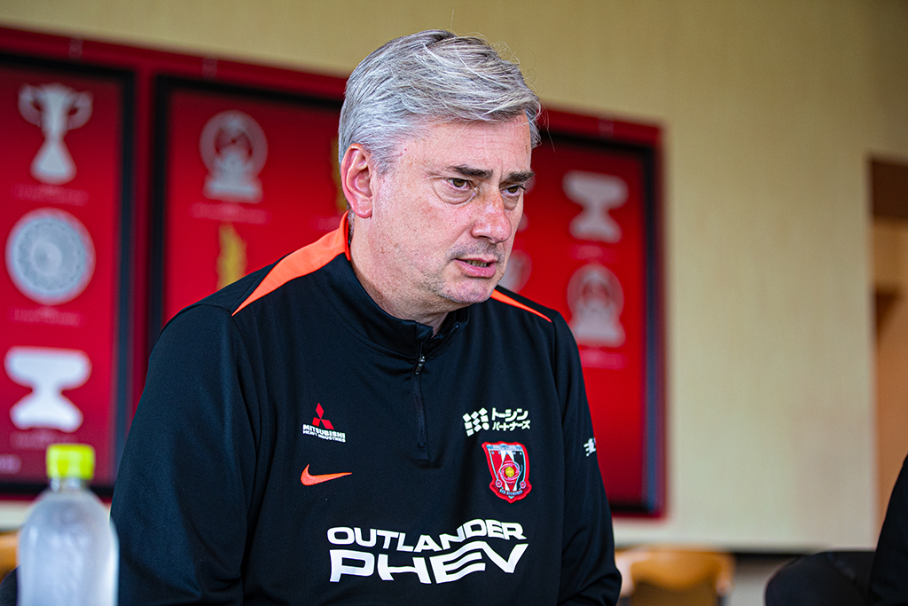 「さまざまなオプションから優位性を引き出していく」マチェイ スコルジャ監督(定例会見4/10)