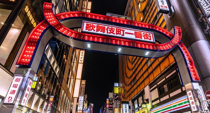 “高学歴エリート男性”が女性を“風俗漬け”にして荒稼ぎ…メンバー約2000人・国内最大違法スカウトの“巧妙すぎる手口”《現役メンバーが告白》（文春オンライン）