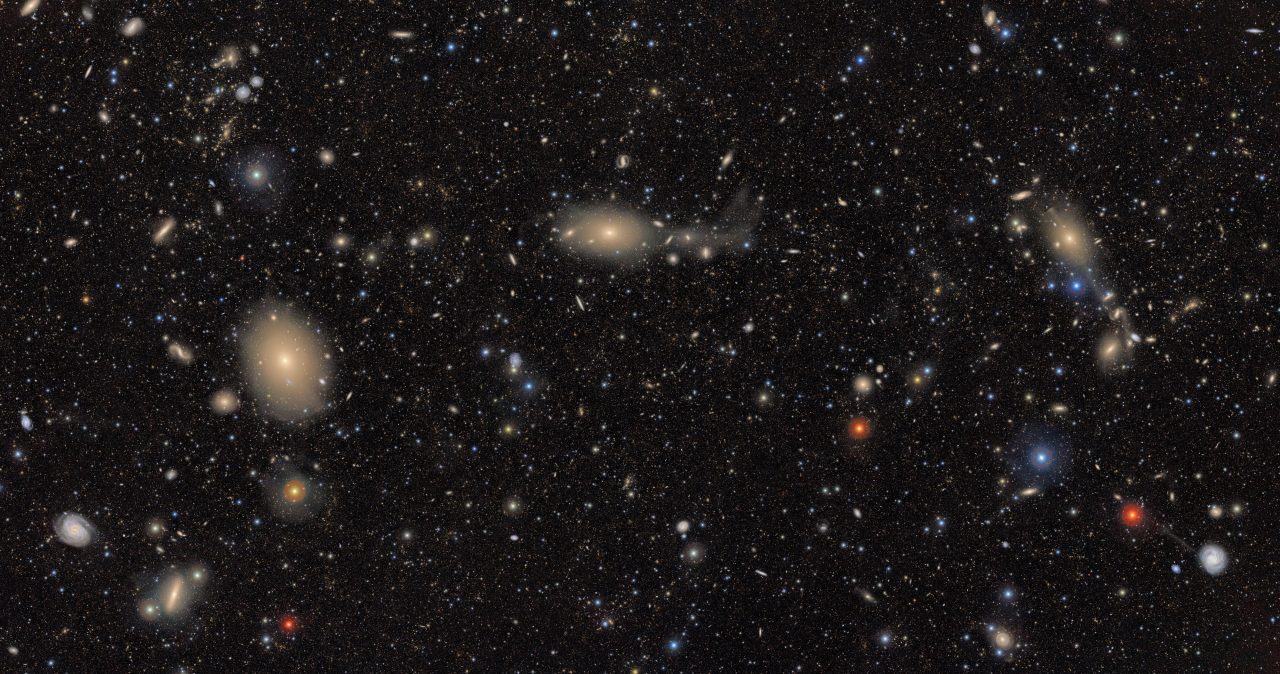 ベラ・ルービン天文台が待望の画像初公開 おとめ座銀河団と三裂星雲・干潟星雲を観測