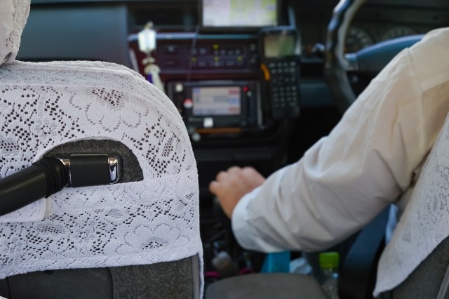 タクシー運転手が、手をあげる高齢女性に抱いた違和感 優しい対話と冷静な判断に「見習いたい」