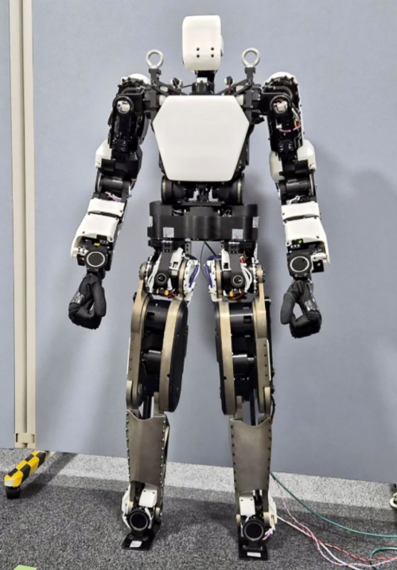 「ヒューマノイド」大型研究プログラムが立ち上がる…社会実装へ問われること｜ニュースイッチ by 日刊工業新聞社