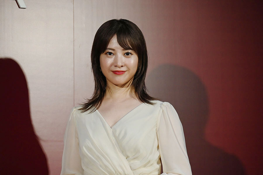 吉高由里子＆ＮｅｗＪｅａｎｓら京都に、新作時計を身につけ笑顔