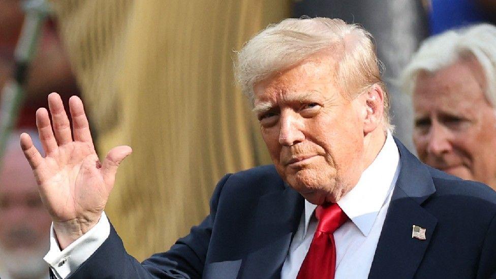 【解説】トランプ米大統領が単独取材で語ったこと 寝ている記者に突然電話