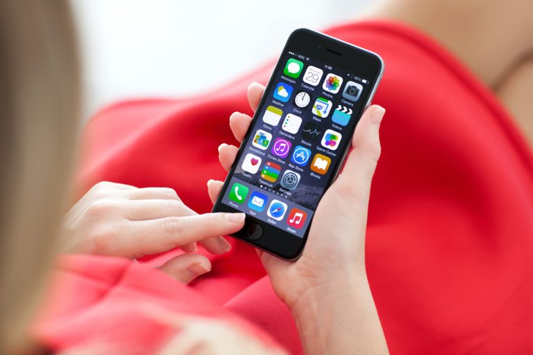 「iPhone 16e」は高すぎる!? 中古市場で「SE」シリーズの人気が続く理由