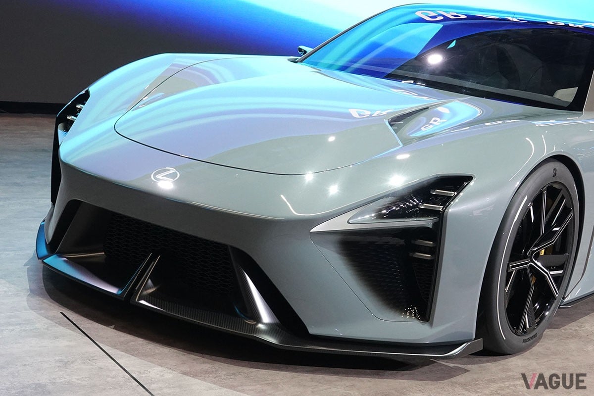 レクサスのスーパーカー「LFA」復活に向けて開発中！ 新時代の電動スーパースポーツはコア技術を共有する「GR GT」と“スポーツカーの頂点”を目指す