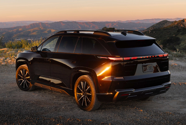 スバル『ゲッタウェイ』は米国産？ 日本導入も簡単？…土曜ニュースランキング